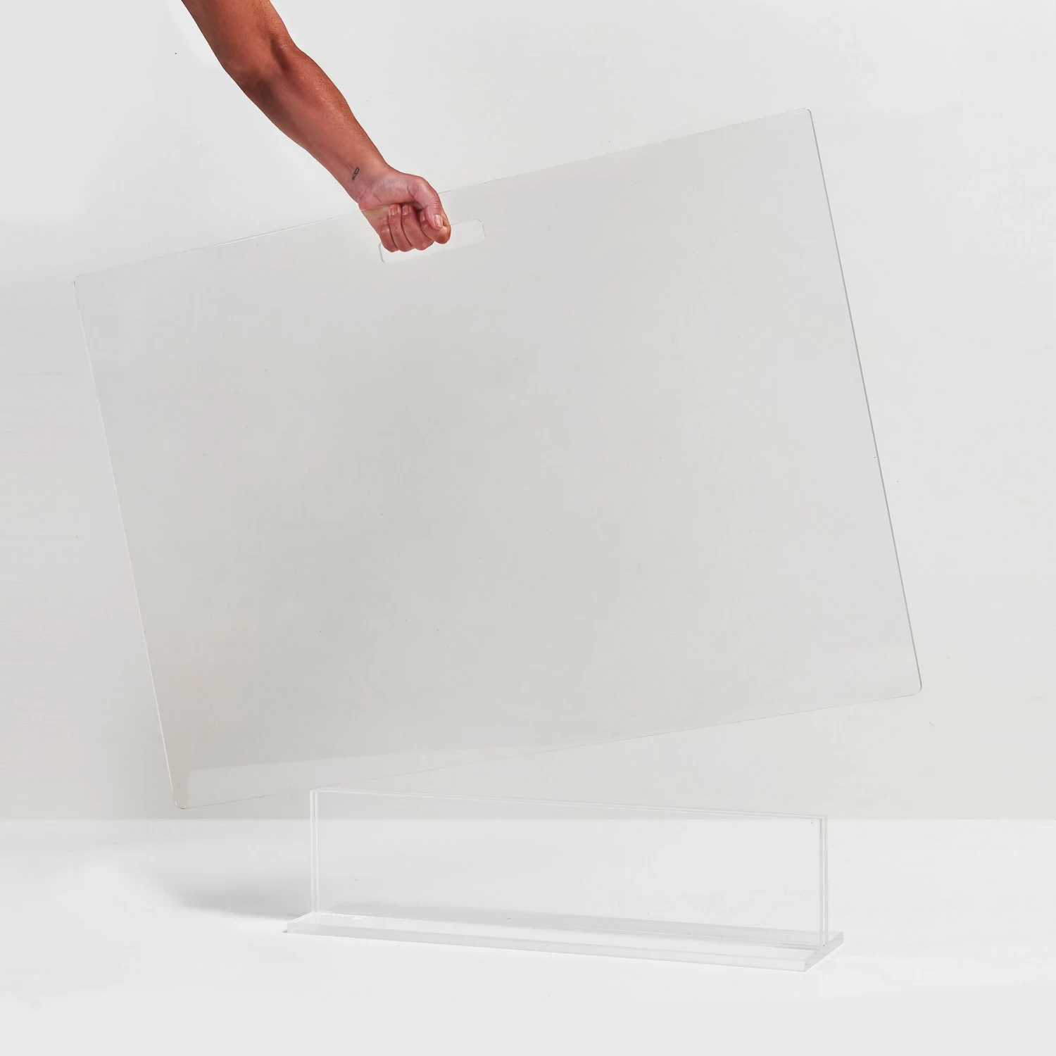 Hiddin Clear View Panel Freestanding Dog Gate 8 Hiddin Clear View Panel Freestanding Dog Gate - Image 6