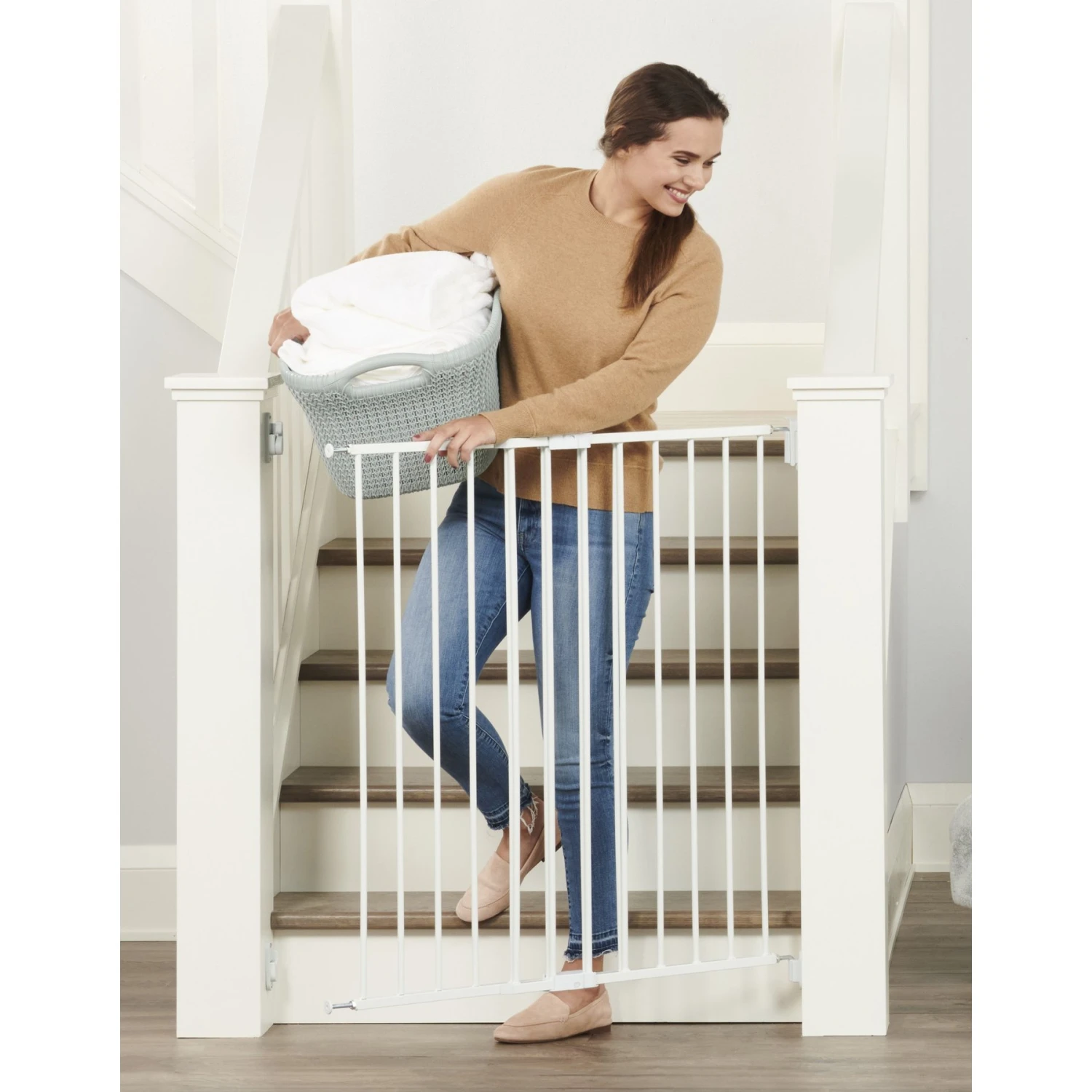 Regalo Pet Products Extra Tall Top Of Stair Dog Gate 4 Regalo Pet Products Extra Tall Top Of Stair Dog Gate - Image 2