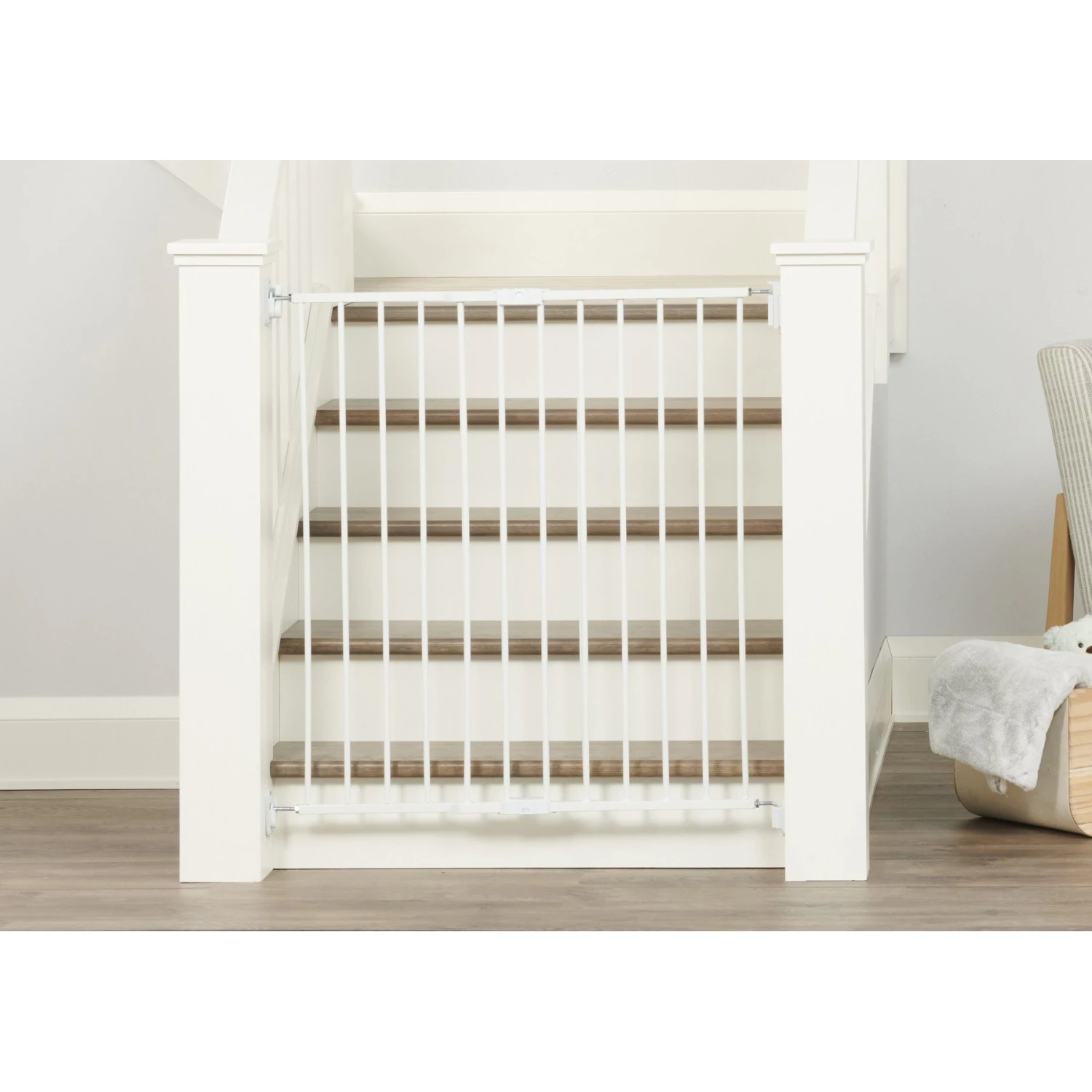 Regalo Pet Products Extra Tall Top Of Stair Dog Gate 5 Regalo Pet Products Extra Tall Top Of Stair Dog Gate - Image 3