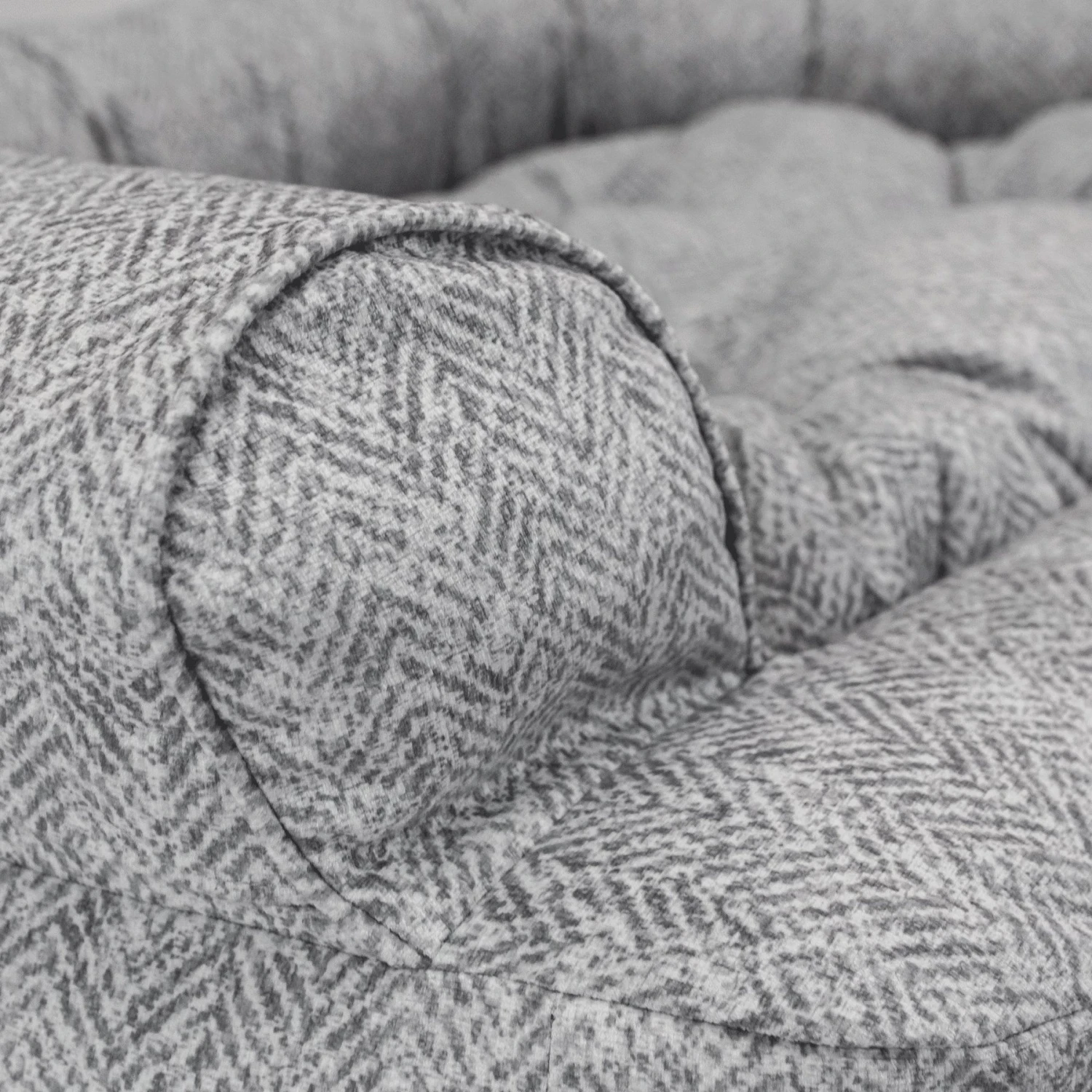 Snoozer Pet Products Premium Microsuede Overstuffed Sofa 4 Snoozer Pet Products Premium Microsuede Overstuffed Sofa - Image 2